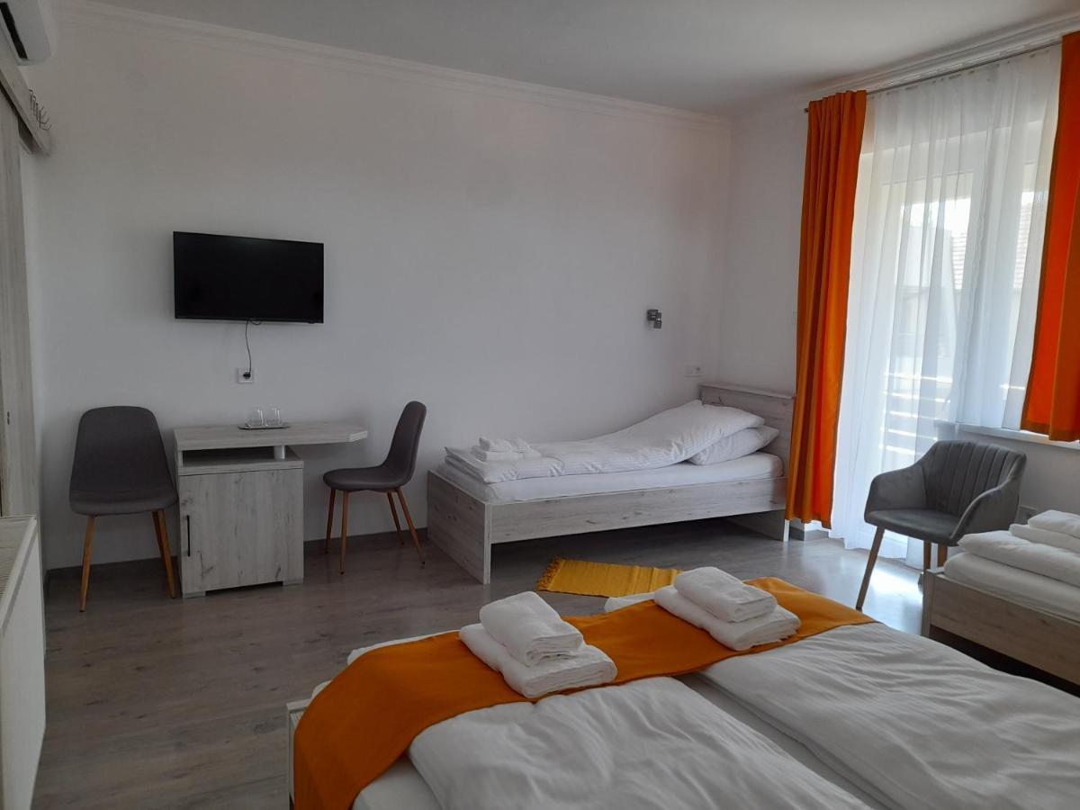 Orion Panzio Bed and Breakfast Hajdúszoboszló Εξωτερικό φωτογραφία